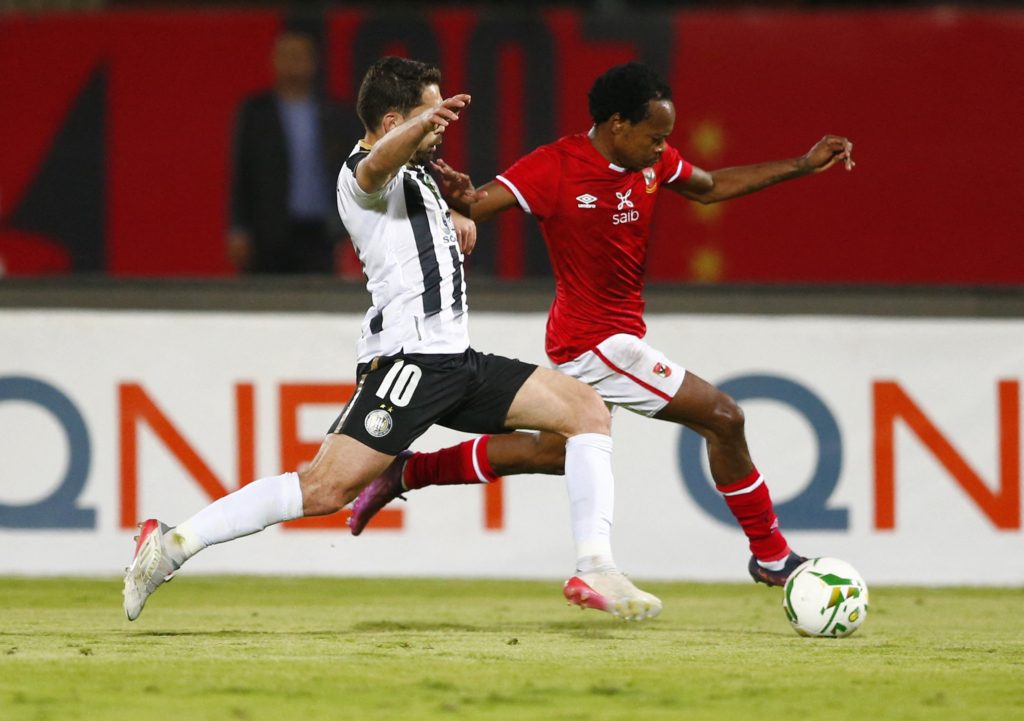 موعد مباراة الأهلي واتحاد الجزائر في كأس السوبر الأفريقي والقنوات الناقلة (رويترز)