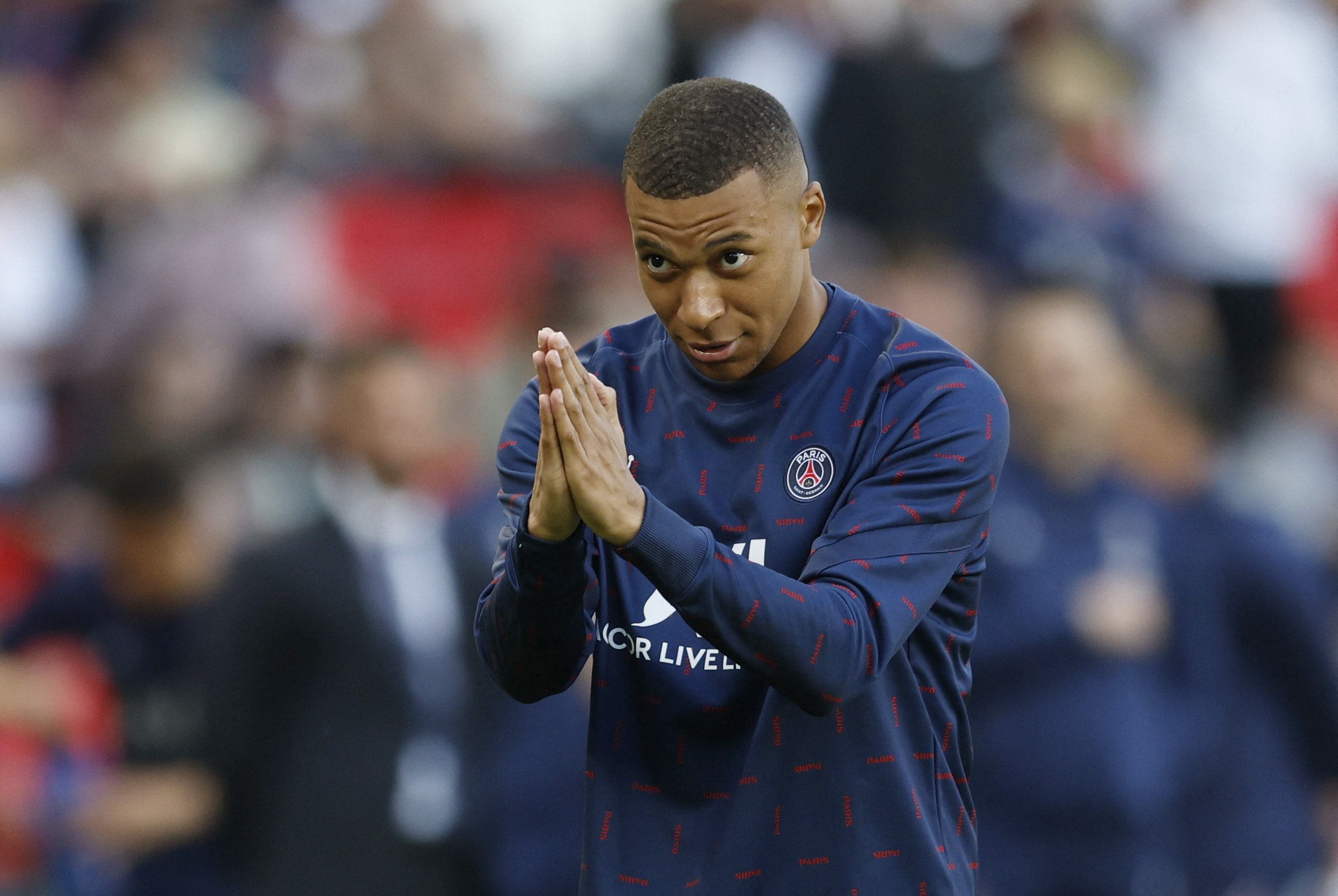 مبابي يحسم قراره ويوافق على التمديد مع باريس سان جيرمان (رويترز)