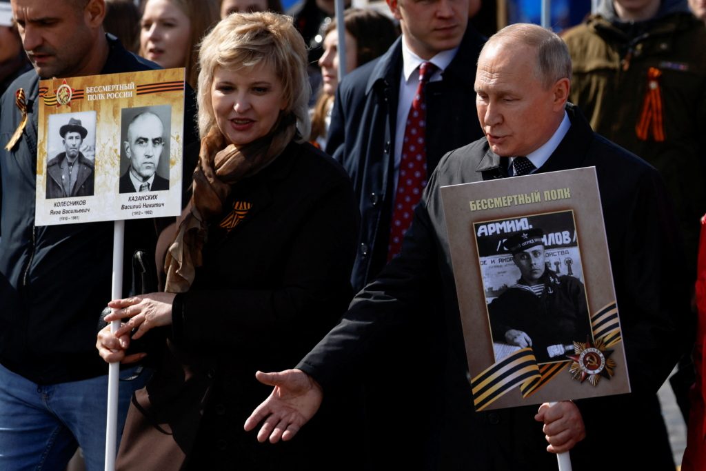 الرئيس الروسي بوتين في مسيرة الفوج الخالد