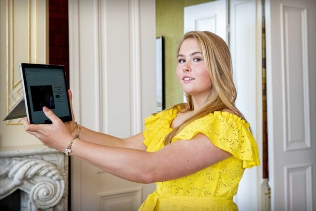 وريثة العرش ستستأجر سكناً مع طلاب! مَن هي الأميرة الهولندية التي رفضت ملايين الدولارات وعملت نادلة؟