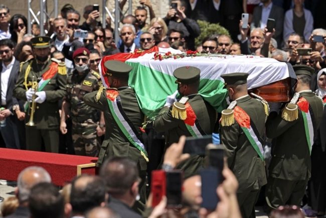 هل يؤدي اغتيال شيرين أبو عاقلة لموجة جديدة من المقاومة؟ إسرائيل تخشى مما يحدث في مخيم جنين تحديداً