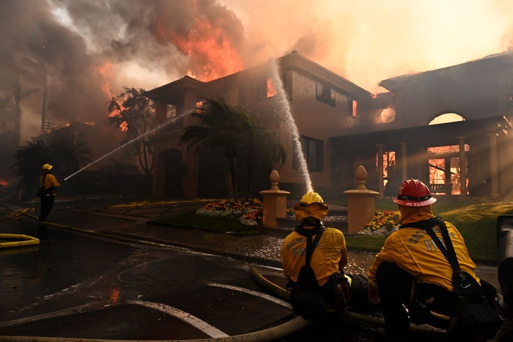 كاليفورنيا قصور منازل حرائق