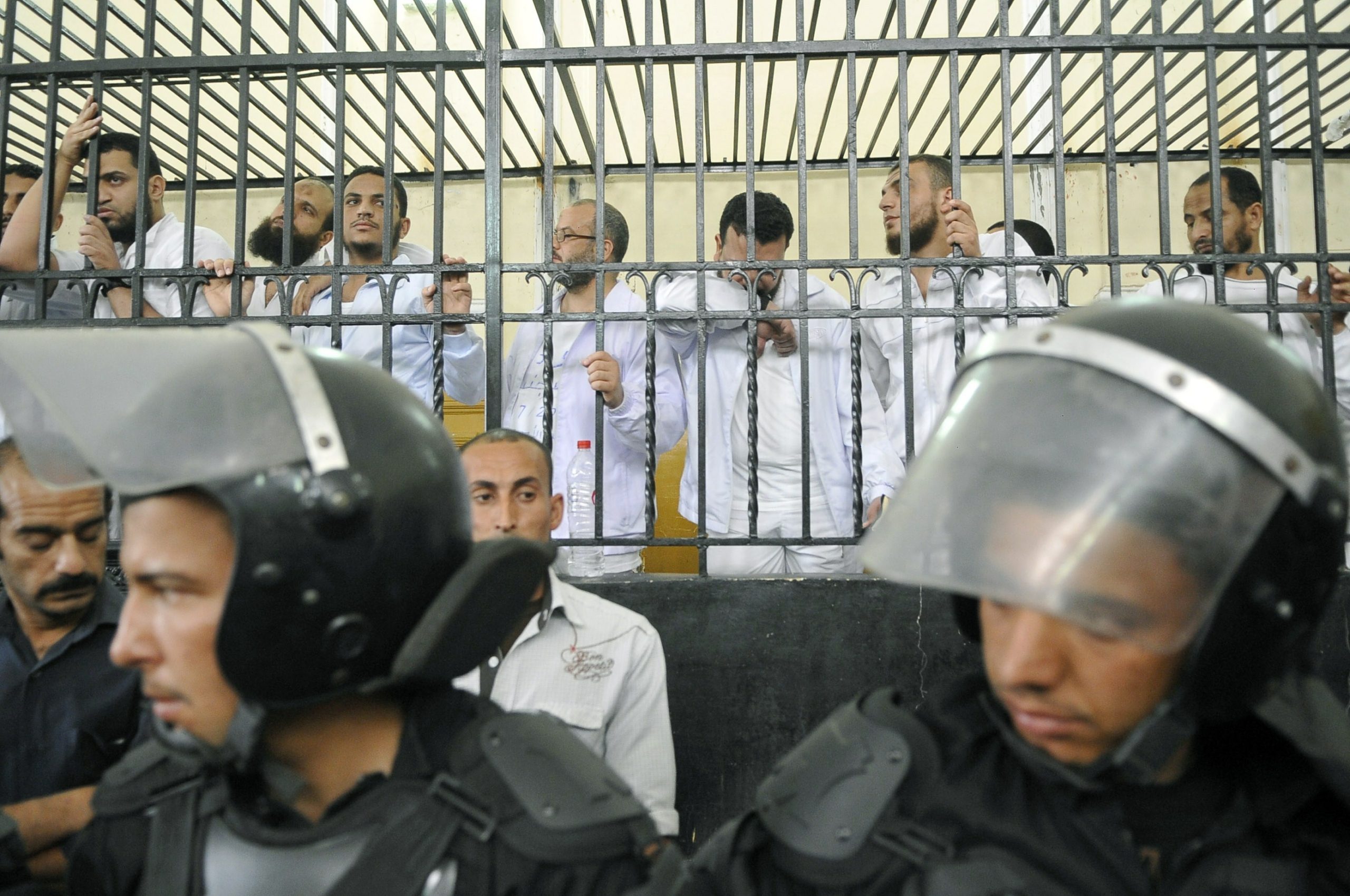 السلطات المصرية تفرج عن مجموعة جديدة من المحبوسين على ذمة قضايا رأي.. على رأسهم السياسي محمد محيي الدين