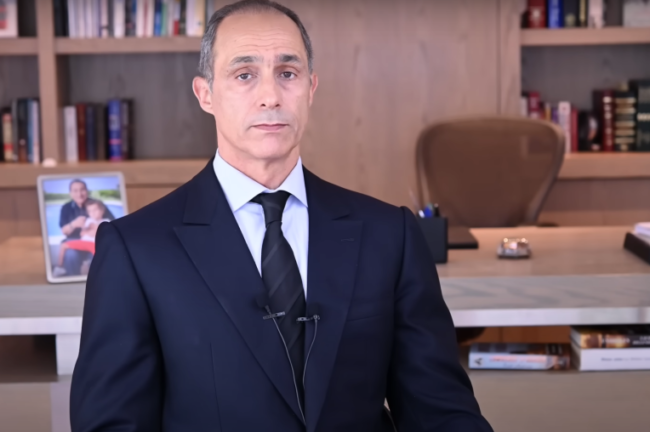 مصادر تكشف مدى “رغبة” جمال مبارك في الترشح لانتخابات الرئاسة بمصر.. يحظى بدعم خارجي لكن القانون يقف ضده