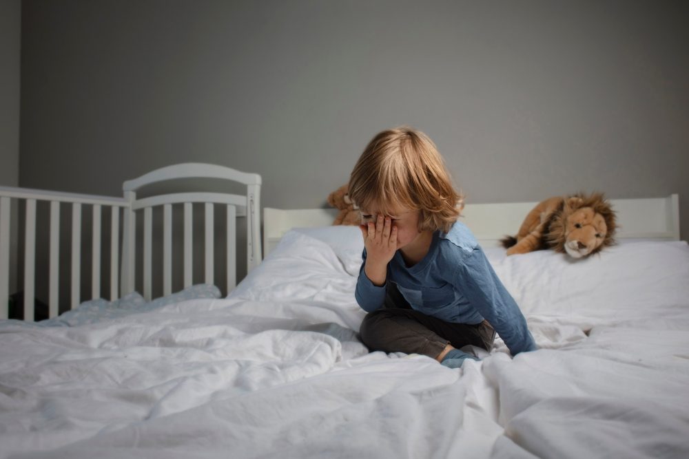 الوقت المستقطع يُعد خياراً مثالياً للتعامل مع نوبات غضب الطفل - ShutterStock