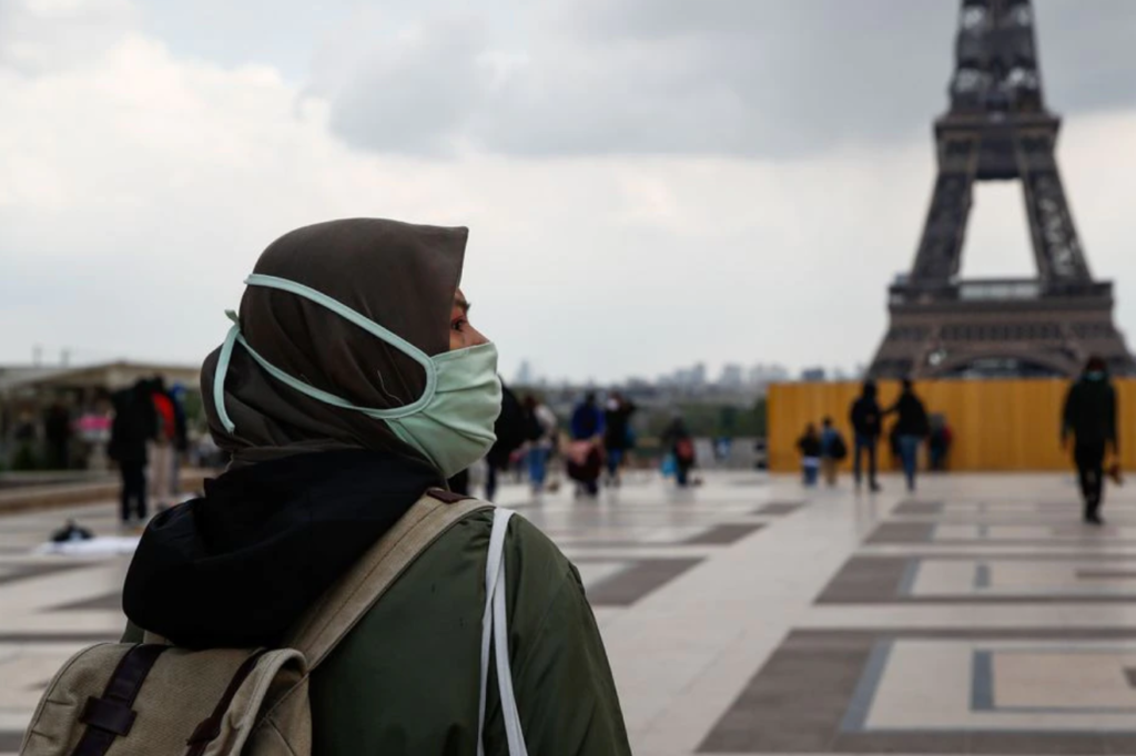 فرنسا الحجاب القرآن