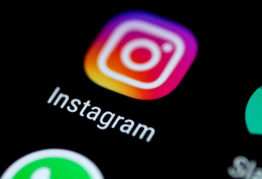 إعلانات مواقع التواصل بريطانيا 