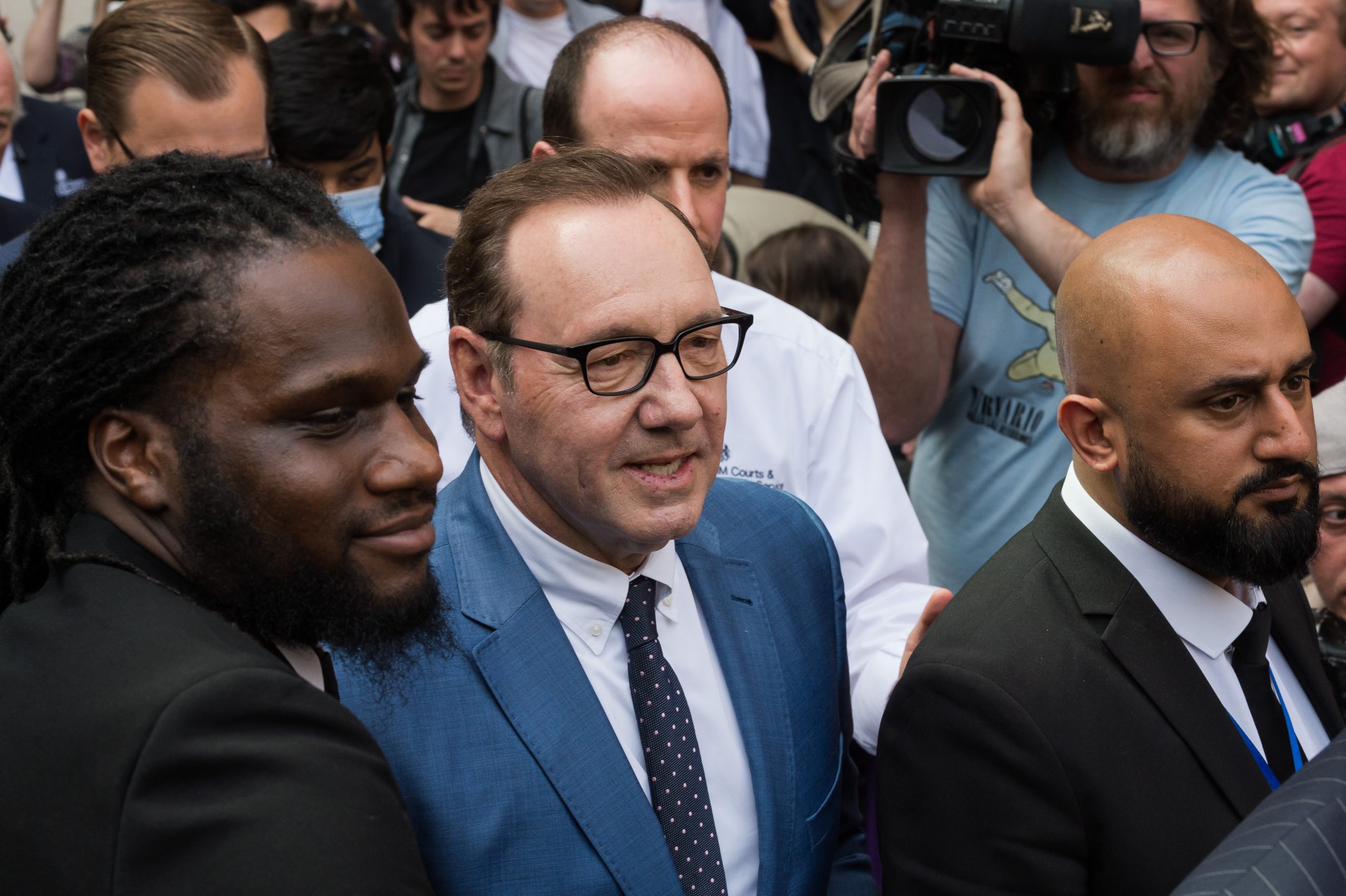 كيفن سبيسي ينفي أمام المحكمة التهم الموجهة له بالاعتداء الجنسي.. هذا ما قاله أمام القضاء