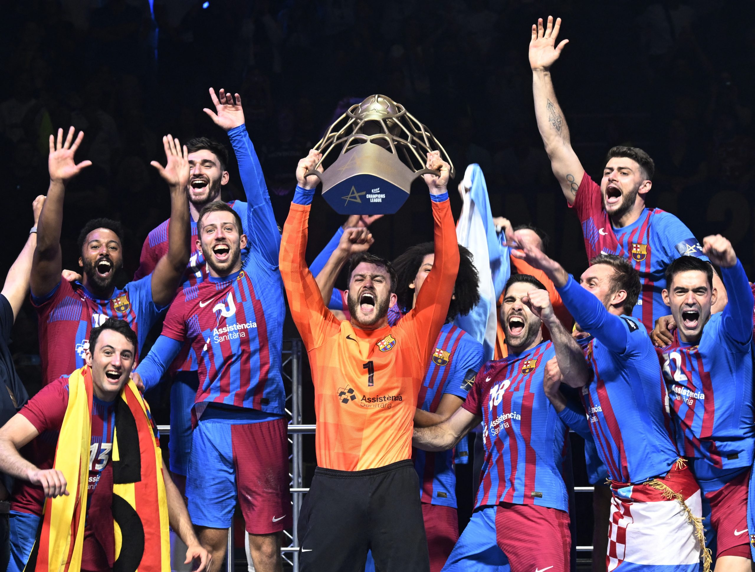 لاعب مصري يساهم في تتويج برشلونة بدوري أبطال أوروبا لكرة اليد.. حصد اللقب للمرة الـ11