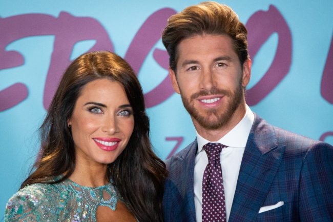 بسبب تناول شريحة لحم مطلية بالذهب.. راموس وزوجته يتعرضان لانتقادات لاذعة في إسبانيا