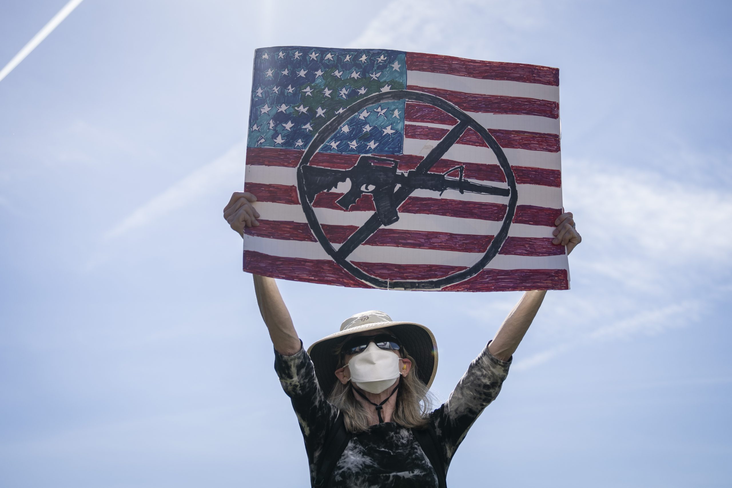 حادث جديد في سلسلة الهجمات المسلحة بأمريكا.. مسلّح يفتح النار على زملائه في مصنع ويوقع قتلى