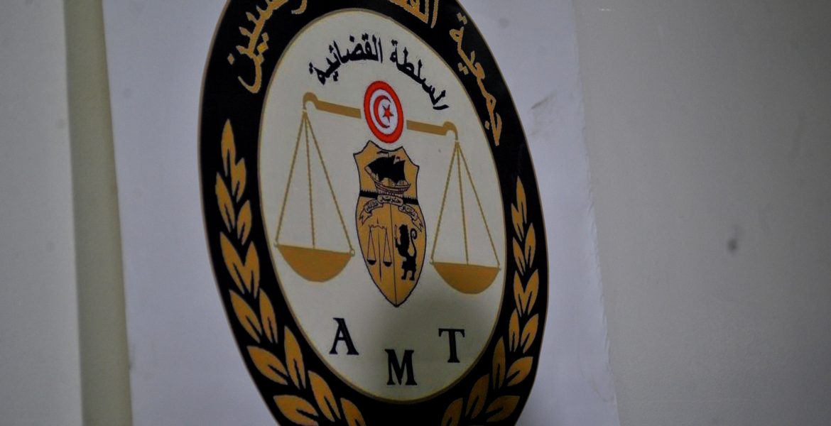 استقالة قاضٍ عيَّنه قيس سعيد في لجنة الانتخابات دعماً لزملائه.. تضامن مع القضاة المضربين عن العمل