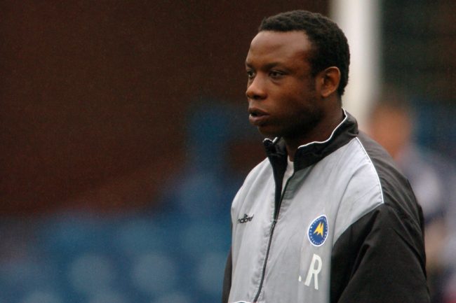 أحدهم أُقيل بعد 10 دقائق من تعيينه!.. أقصر فترات عمل المدربين في تاريخ كرة القدم