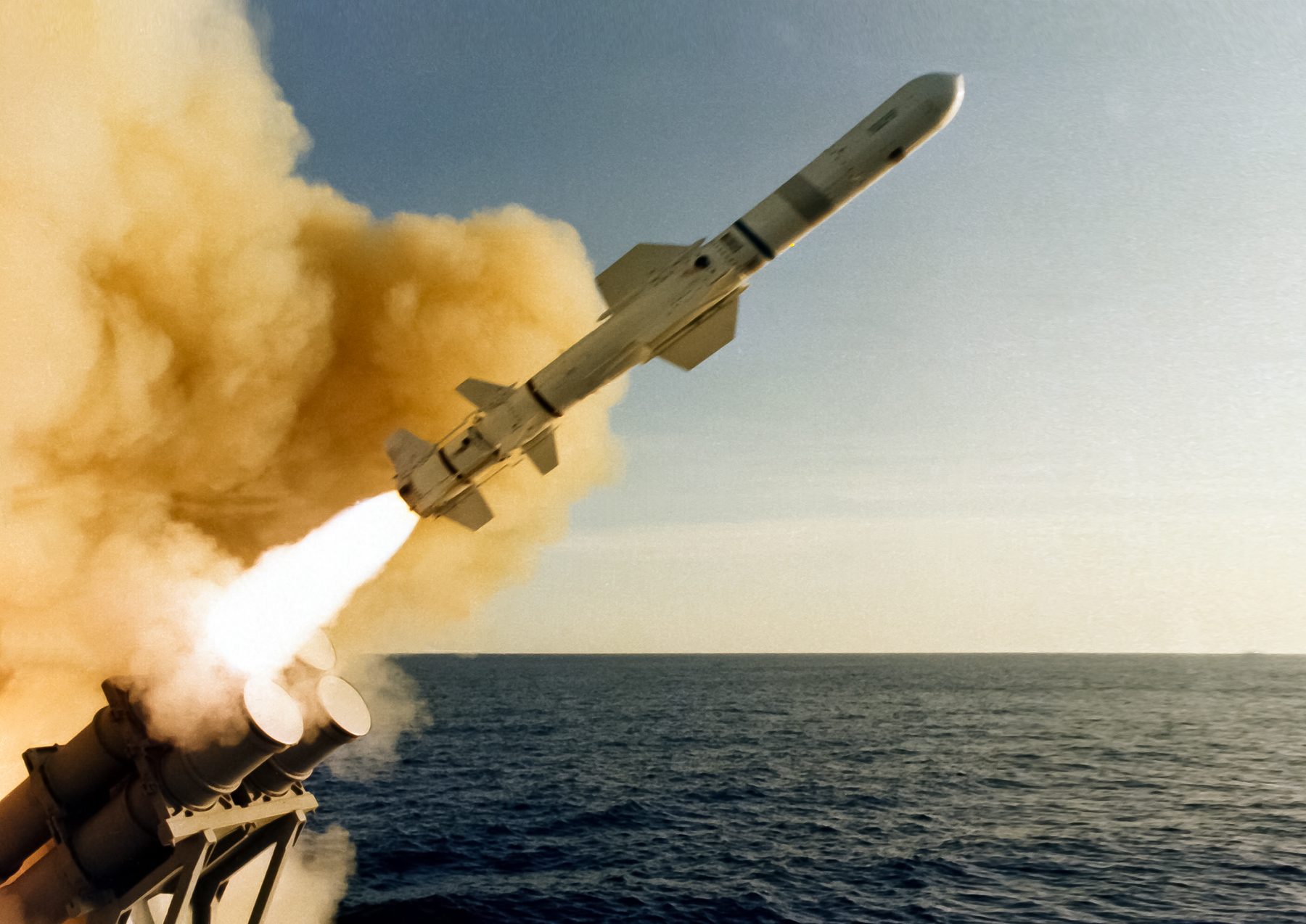 هل تستطيع صواريخ “هاربون” الأمريكية كسر الحصار الروسي على موانئ أوكرانيا الاستراتيجية؟