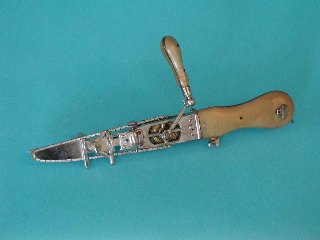 اختراع المنشار