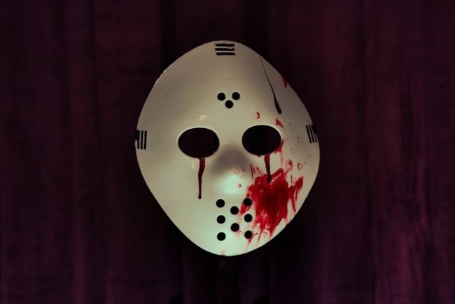 لها عشاق بالملايين، ومبيعاتها خيالية.. لماذا نشعر بالمتعة عند مشاهدة أفلام القتل والدماء؟