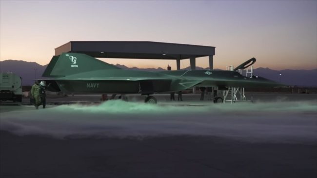 تطير بسرعة 10 ماخ وأثارت قلق الصين.. ما حقيقة “دارك ستار” الطائرة الخرافية في فيلم توم كروز؟