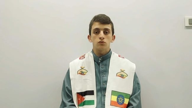 تخوف من تصنيفه كـ “متدين” ورحلة عمرة غيرت حياته.. صاحب المركز الأول بمسابقة القرآن يحكي كواليس فوزه