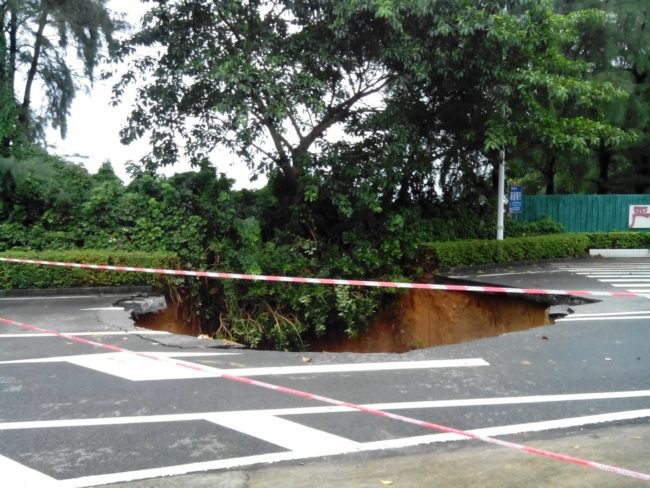 سائحة تسقط في حفرة بركانية بنيوزيلندا.. حرارتها 400 درجة مئوية، هكذا نجت بأعجوبة (فيديو)