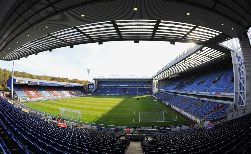 ملعب إيوود بارك في بلاكبيرن