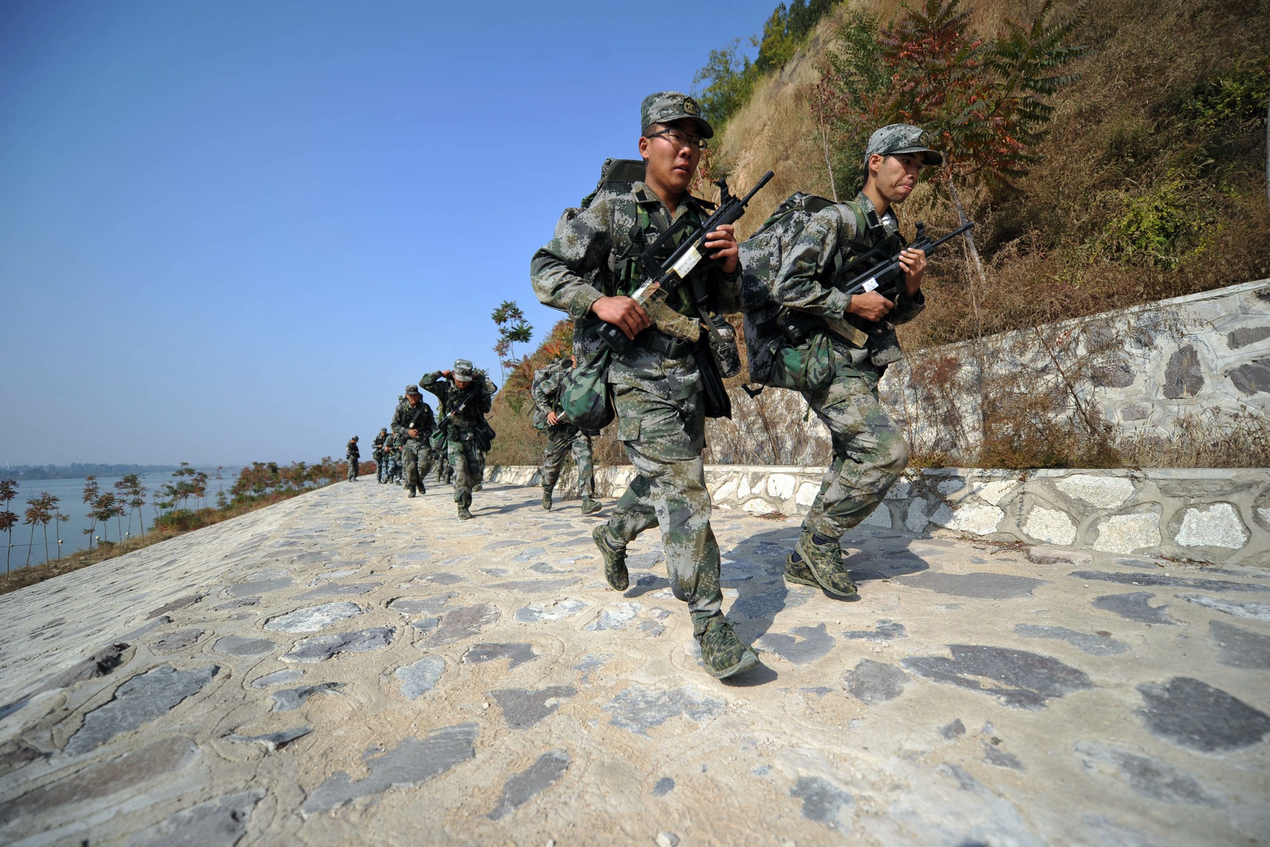 الصين تتأهب لزيارة بيلوسي إلى تايوان.. بدأت مناورات “مفاجئة” بالذخيرة الحية قرب الجزيرة