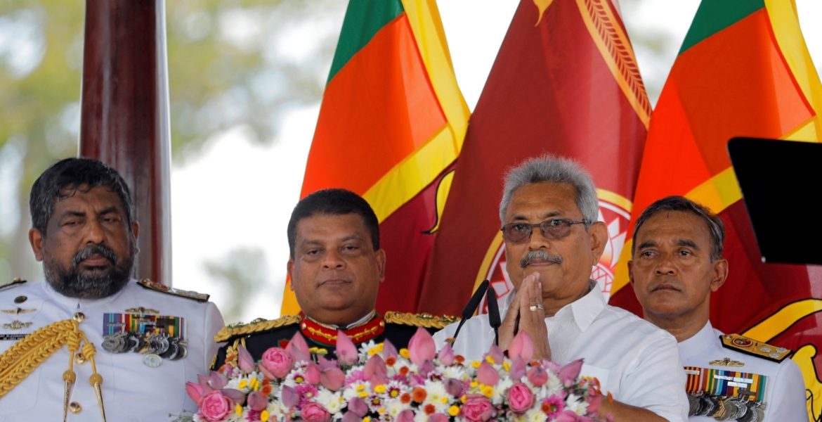 استقالة عبر البريد الإلكتروني! رئيس سريلانكا يبعث خطاب التخلي عن منصبه بعد وصوله لسنغافورة