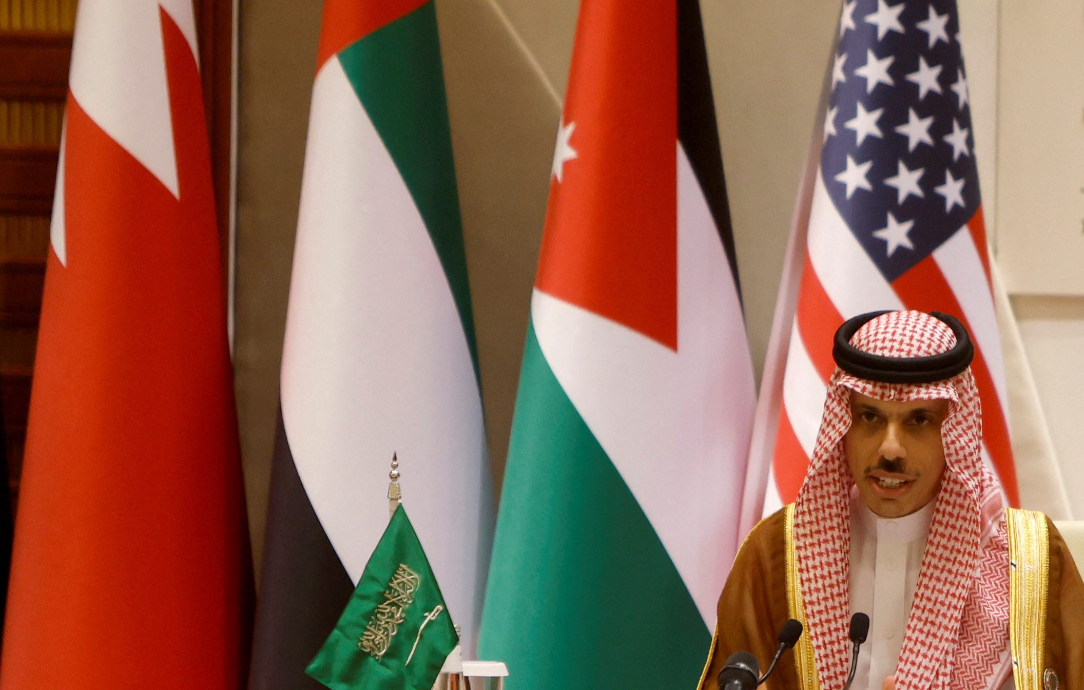 لا يوجد شيء اسمه “ناتو عربي”.. وزير الخارجية السعودي ينفي أي تحالف دفاعي خليجي مع إسرائيل