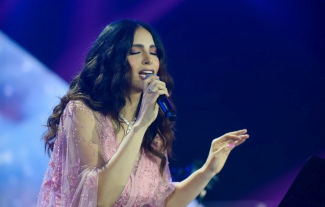 وسائل إعلامية تدعي فشله، وجمهور تويتر يقول العكس.. ماذا حدث في حفل آمال ماهر؟