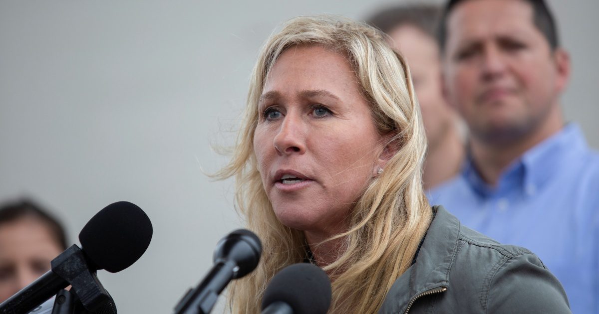 اتهمته بإقامة “علاقة جنسية” مع جاسوسة صينية! نائبة أمريكية “تفضح” زميلها بعد سخريته منها