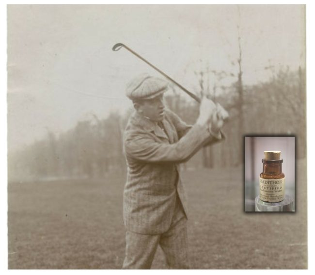 دُفن في تابوتٍ مبطّن منعاً لتسرّب الإشعاع! لاعب الغولف الذي عالجه طبيبه بالراديوم، فسقط فكّه