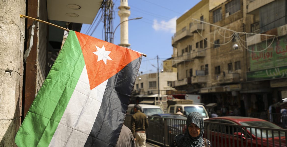 جريمة جديدة تهز الأردن.. أب سبعيني يقتل ولدَيه بسبب خلاف مالي