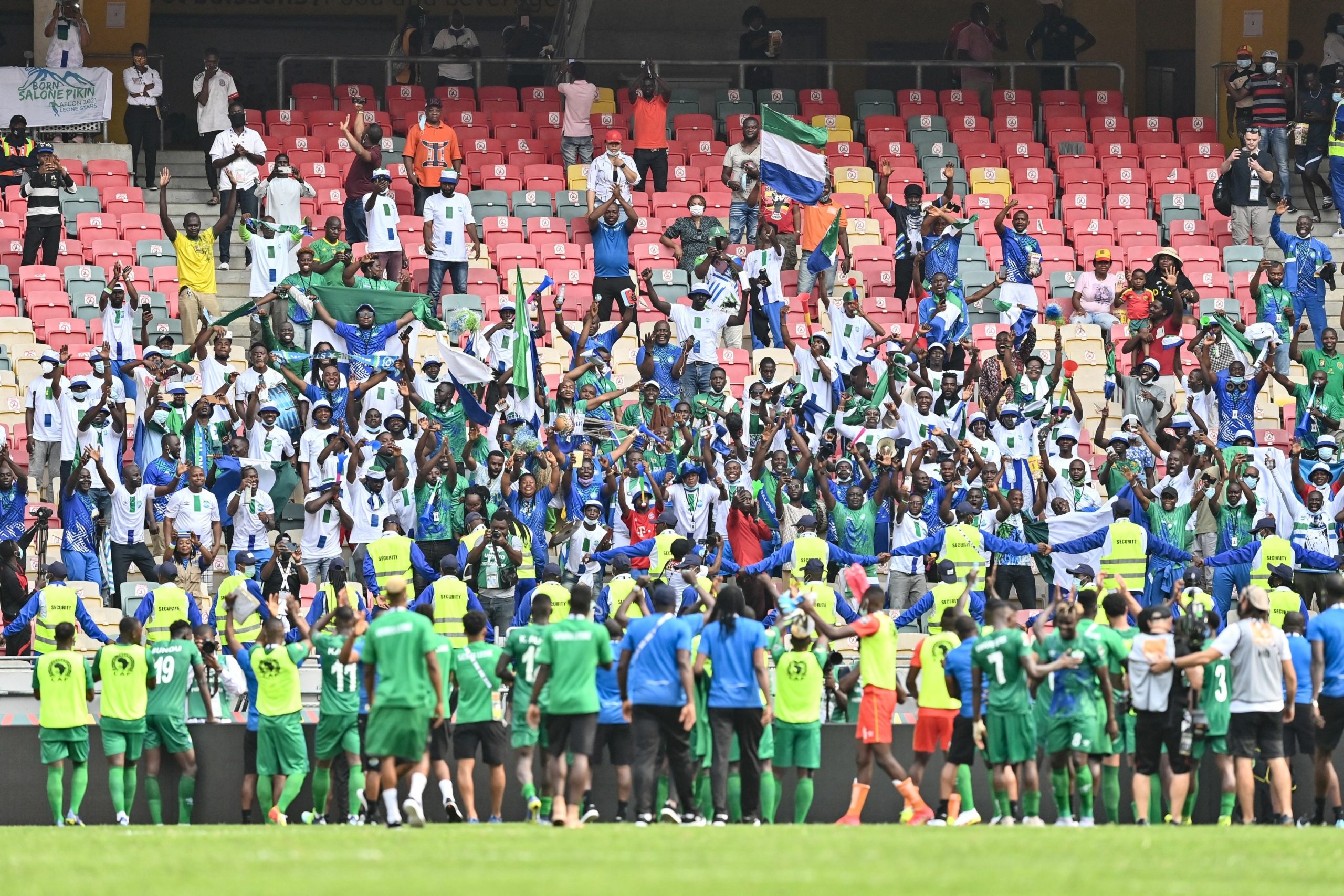 تسجيل 187 هدفاً في مباراتين - gettyimages