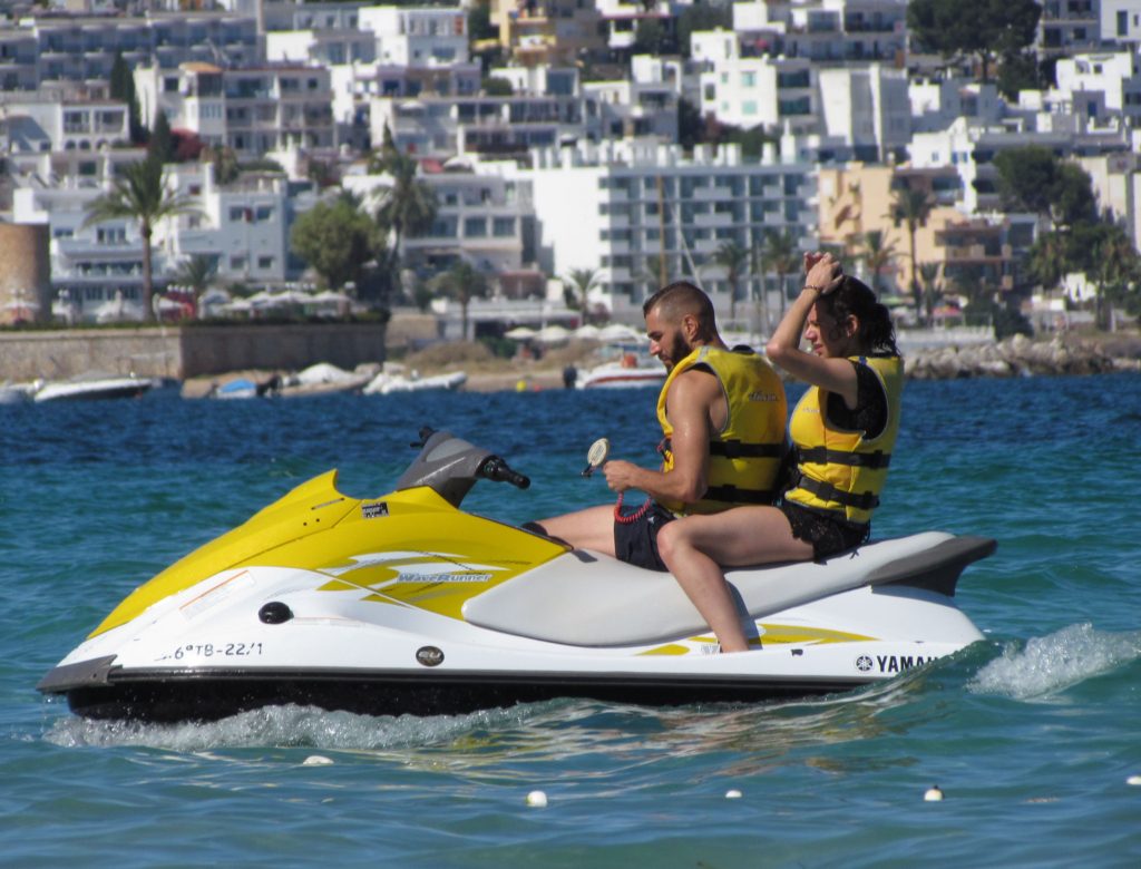 كريم بنزيمة خلال إجازة سابقة - gettyimages