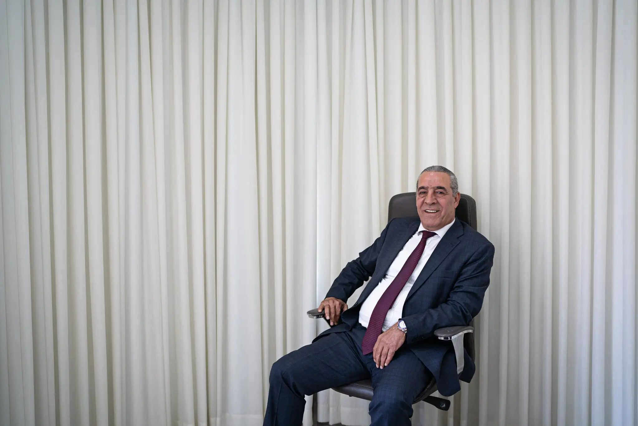 “وريث السلطة الفلسطينية الذي لا يحظى بشعبية”.. من هو حسين الشيخ خليفة عباس المفضل لدى الإسرائيليين والأمريكيين؟