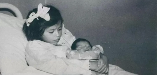 وضعت مولودها في سن الـ5 سنوات! ماذا تعرف عن أصغر أم معروفة بالتاريخ؟