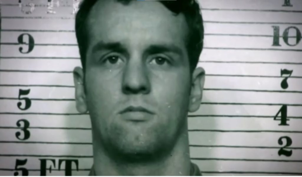 القاتل المتسلسل آرثر شوكروس\التواصل الاجتماعي