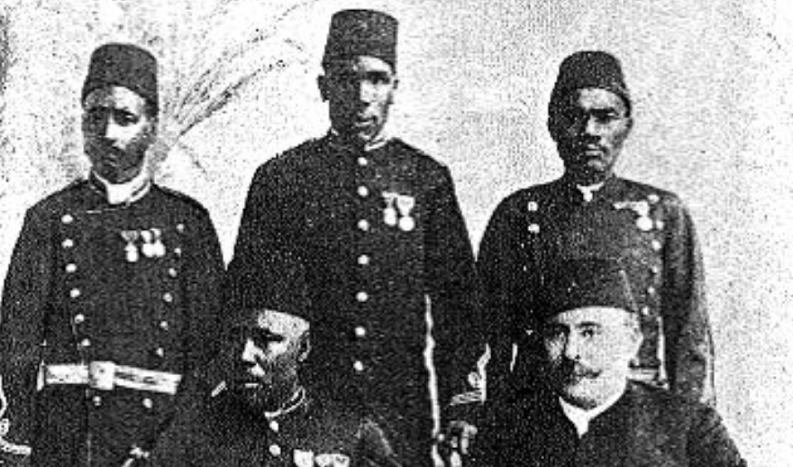 لبراعتهم العسكرية، ولكونهم "محصَّنين ضد الأمراض"! قصة الكتيبة المصرية التي حاربت في المكسيك قبل 150 عاماً