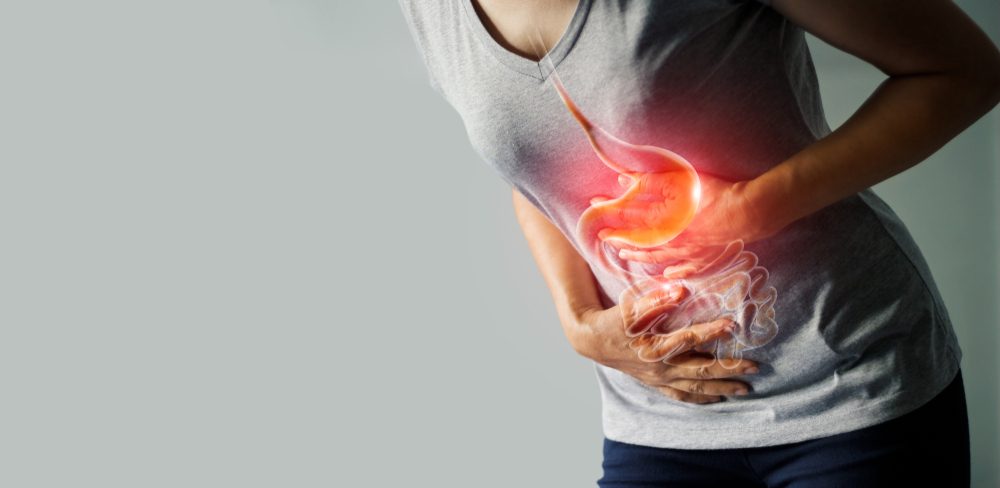 يمكن علاج SIBO بمزيج من المضادات الحيوية وتغيير النظام الغذائي - ShutterStock