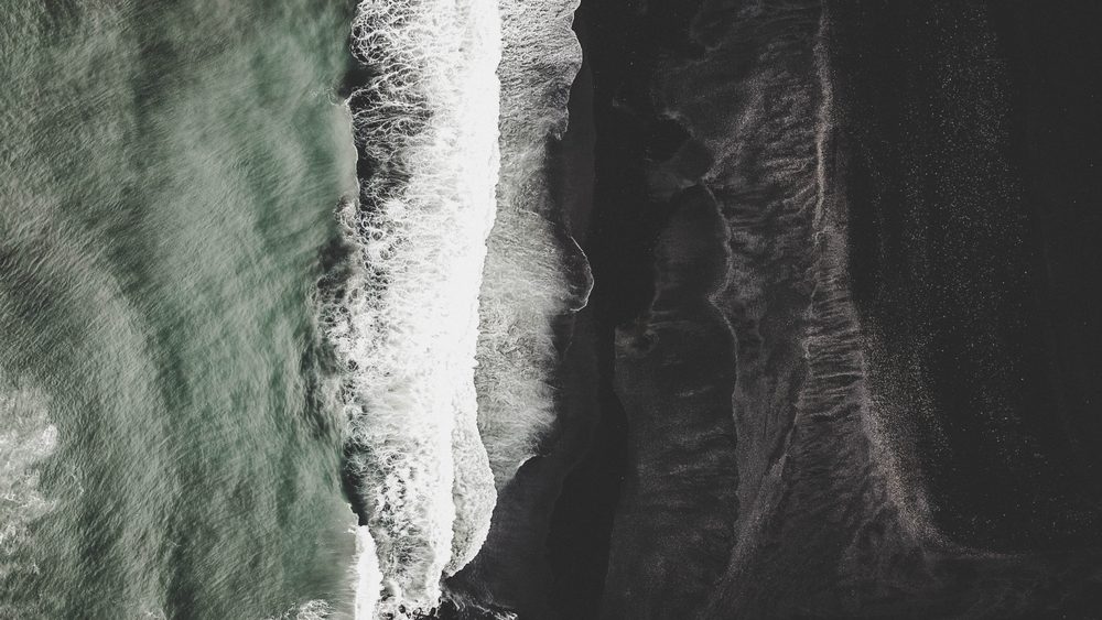 Shutter Stock/ لماذا سمي البحر الأسود بهذا الاسم؟