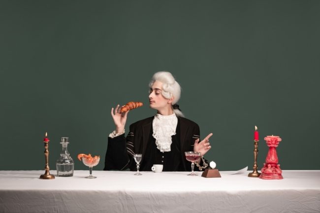 بعضها كان حكراً على النبلاء وآخر تسبب بموتٍ غامض لمستخدميه.. ألوان حُظر استخدامها على مر التاريخ