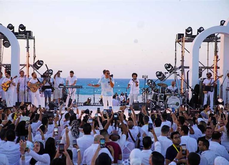 حفل عمرو دياب بالساحل الشمالي - وسائل التواصل الاجتماعي