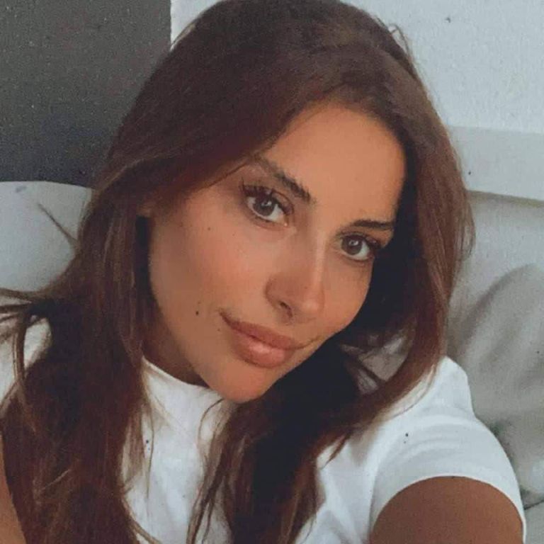 Social Media/ زينة المرعبي
