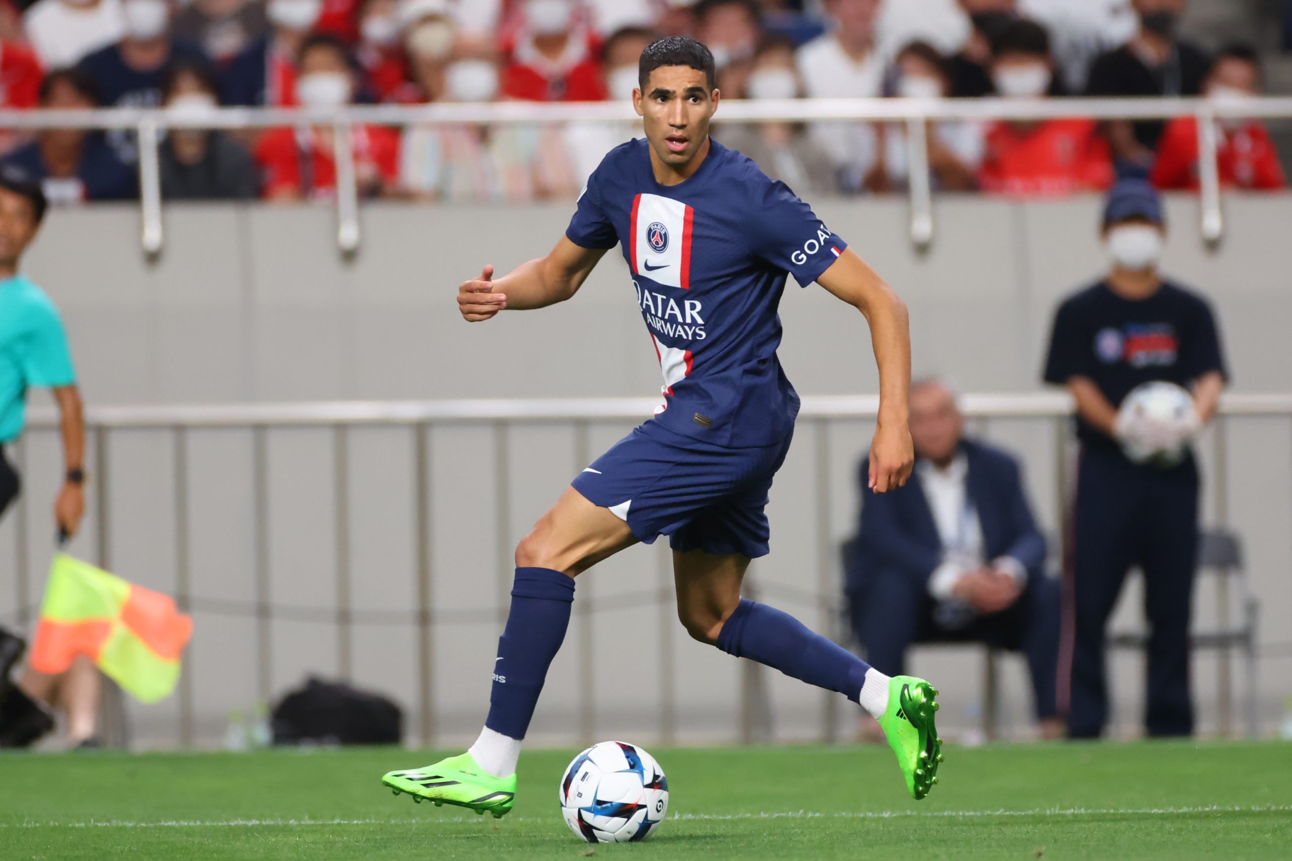 أشرف حكيمي تعرض لصافرات من الإسرائيليين (رويترز)