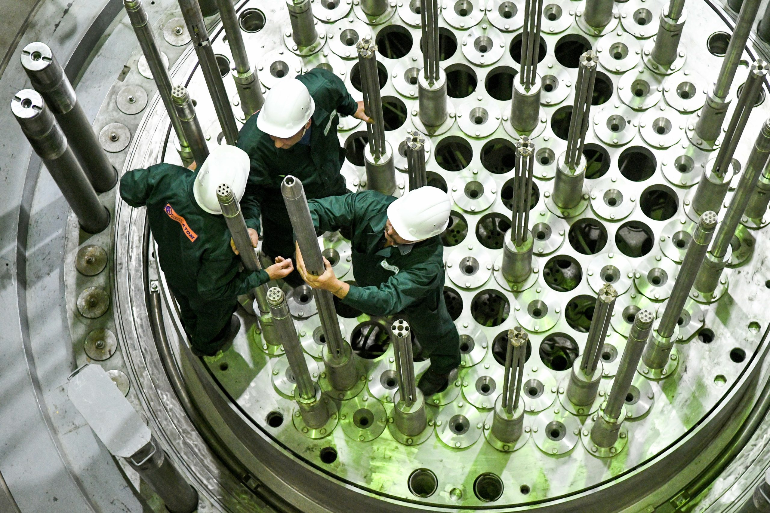 روسيا تعلن عن توقف عمل التوربينات في إحدى المحطات النووية بسبب القصف الأوكراني، وتحذِّر من كارثة