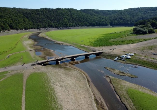 بريطانيا تعلن رسمياً حالة الجفاف في أجزاء من إنجلترا.. الخبراء يحذرون: البلاد غير مستعدة لهذه الحالة