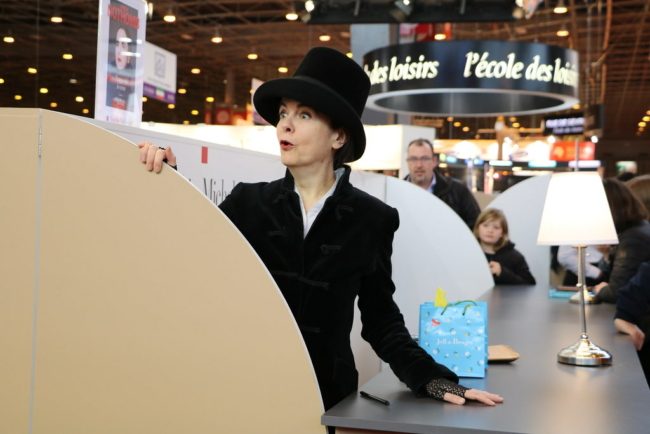 مضطربة جسدياً تحوَّل جوعها لإعصار مدمر.. مرايا المتعة والألم في حكاية إميلي نوثومب