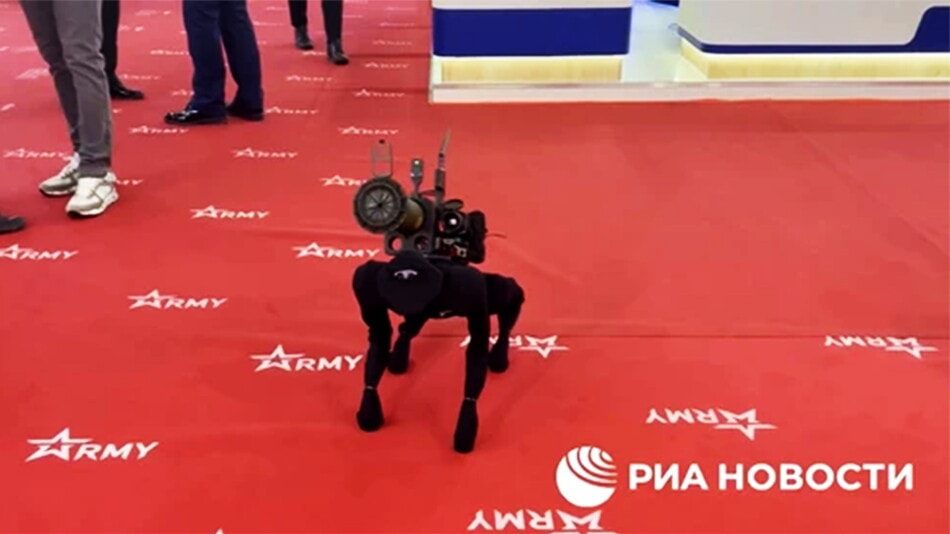 روسيا كلب آلي