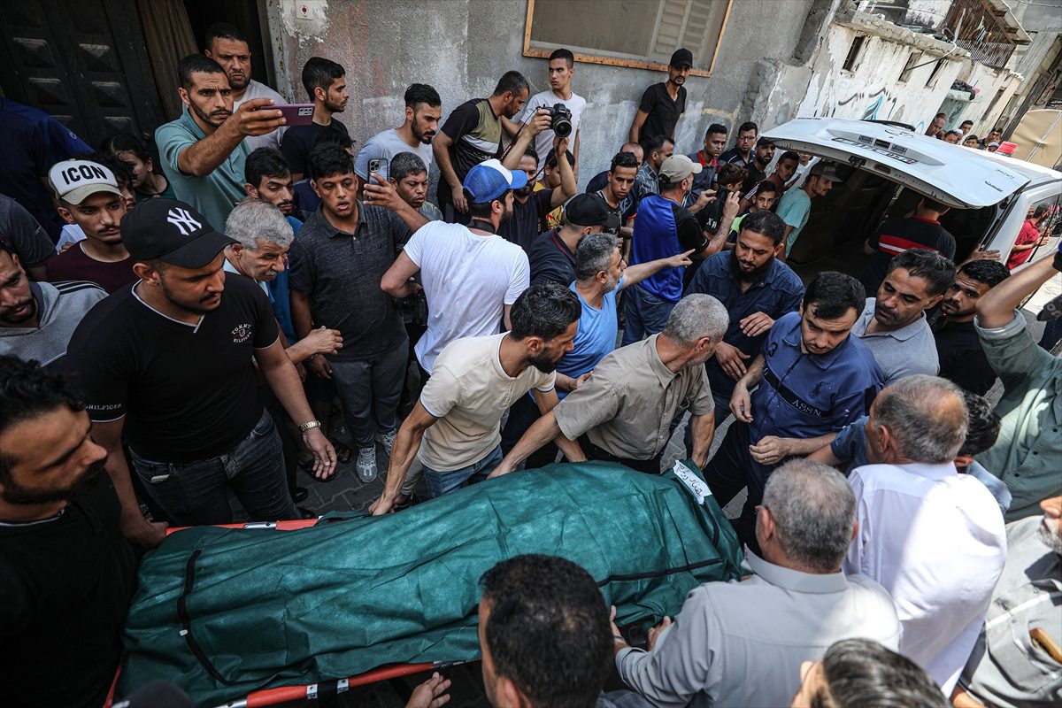 أنجبته بعد 15 عاماً من عمليات زراعة أجنة.. أم فلسطينية تودع ابنها الوحيد عقب استشهاده في غزة