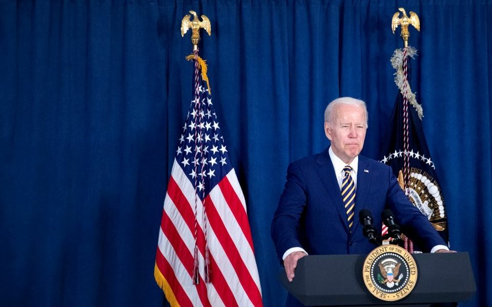 كورونا تعود من جديد لمنزل الرئيس الأمريكي.. السيدة الأولى تصاب بالفيروس وقرار بعزلها خمسة أيام