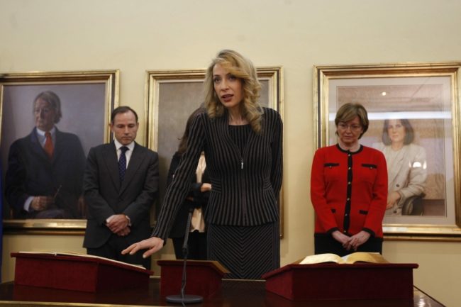 وزير “للقهوة” وأخرى “للجنس”.. أغرب الوزارات حول العالم